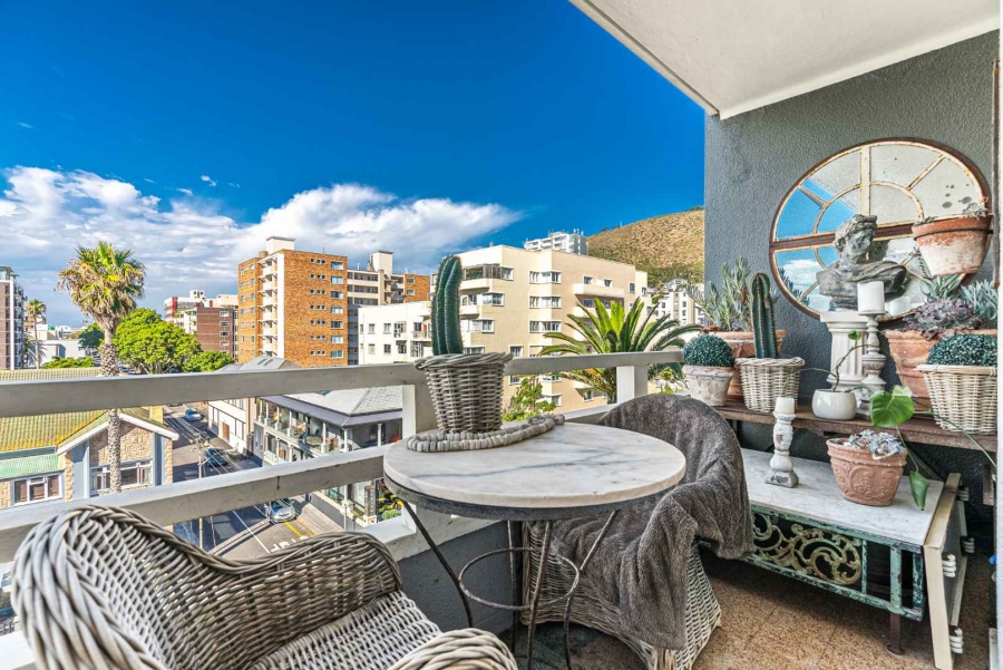 To Let 2 Bedroom Property for Rent in Sea Point Western Cape